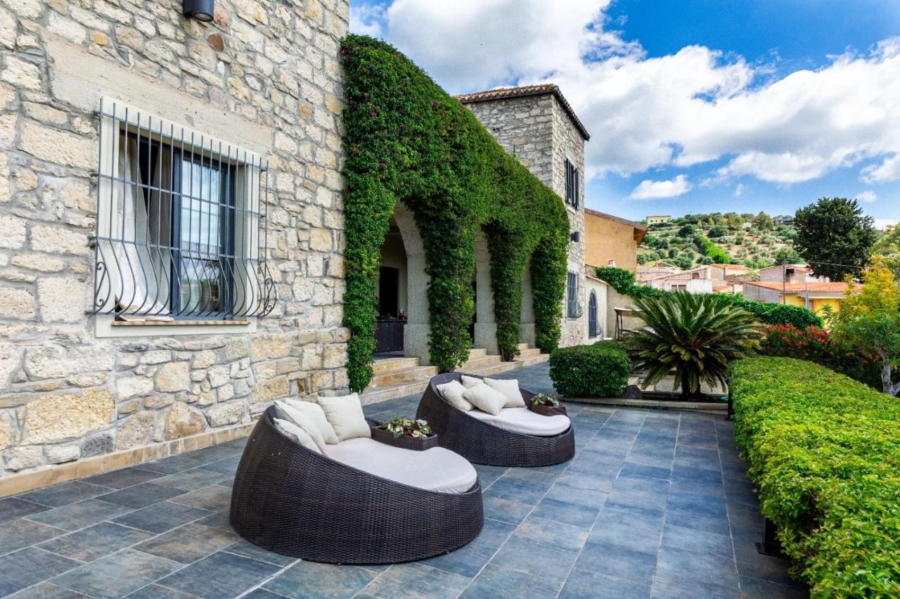 Bed and Breakfast Borgo Antico XIX sec. Gesturi Exterior foto