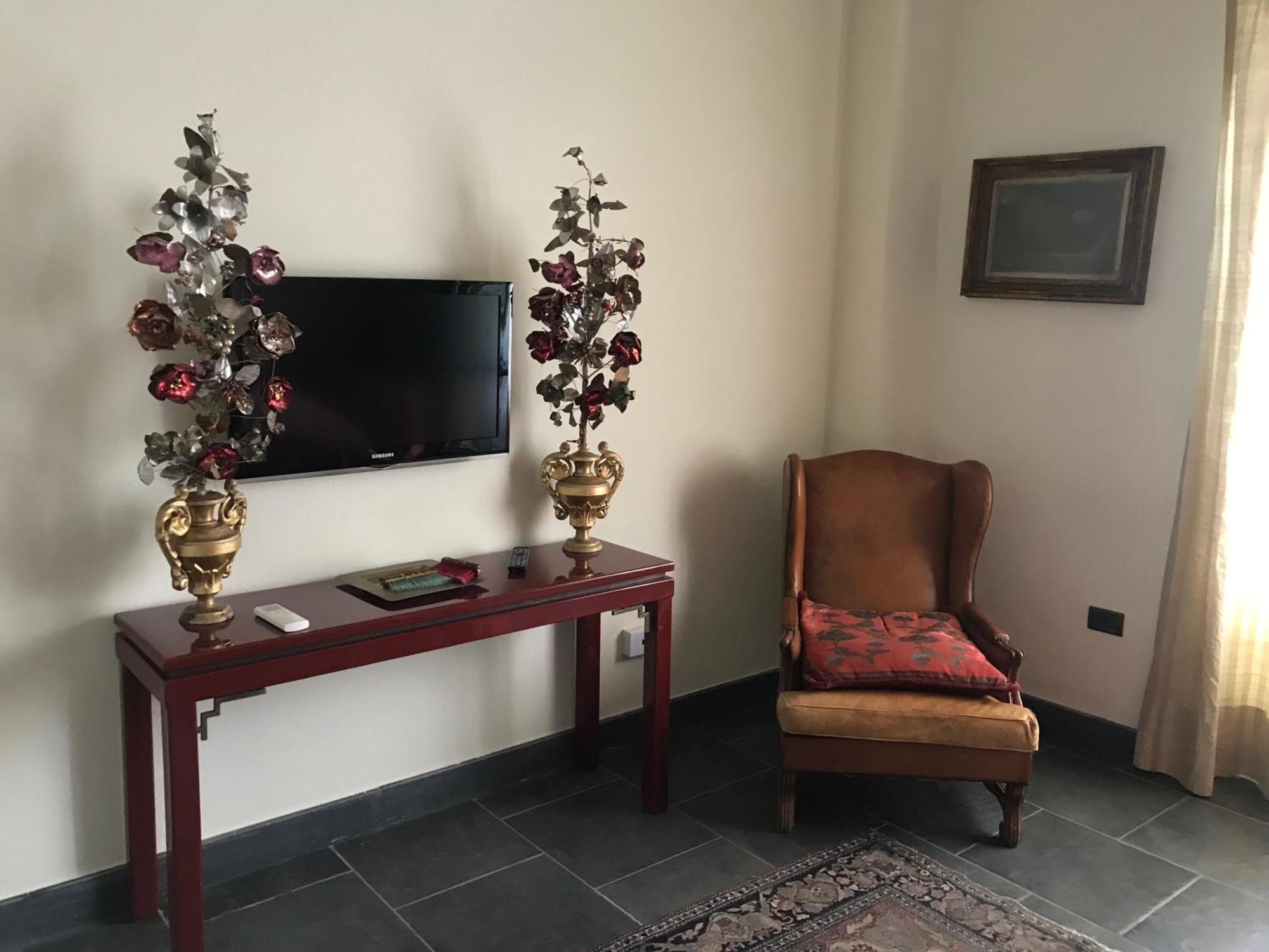 Bed and Breakfast Borgo Antico XIX sec. Gesturi Exterior foto